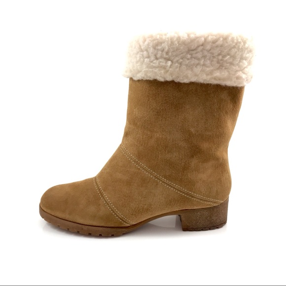 Hush Puppies Shoes - 1970’s HUSH PUPPIES camel suede fur lined boots